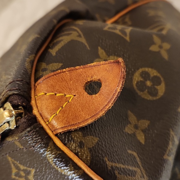 Louis Vuitton Monogram Vintage Speedy 30 Bag - Picture 6 of 16